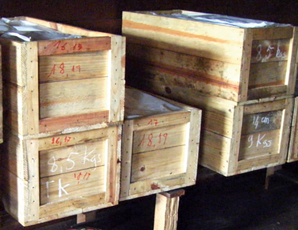 Malle de bois pour le stockage des gousses affinées